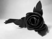 Черная замшевая плеть с лаковой розой в рукояти - 40 см. - 1