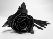 Черная замшевая плеть с розой в рукояти - 40 см. - 1