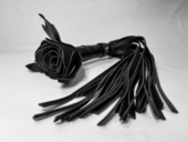 Черная кожаная плеть с розой в рукояти - 40 см. - 0