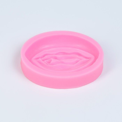 Розовая силиконовая форма в виде вульвы - 1