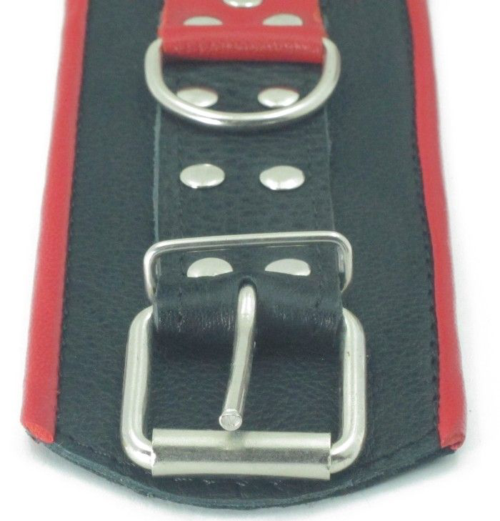 Широкие черные наручники с красным декором - 2