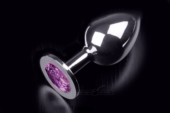 Большая серебристая анальная пробка с круглым кончиком и ярким фиолетовым кристаллом - 9 см. - 0