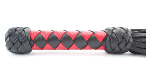 Черно-красная клеть с плетеной ручкой с ромбовидным узором - 45 см. - 2