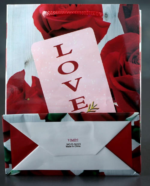Подарочный пакет Love с розами - 15 х 12 см. - 1